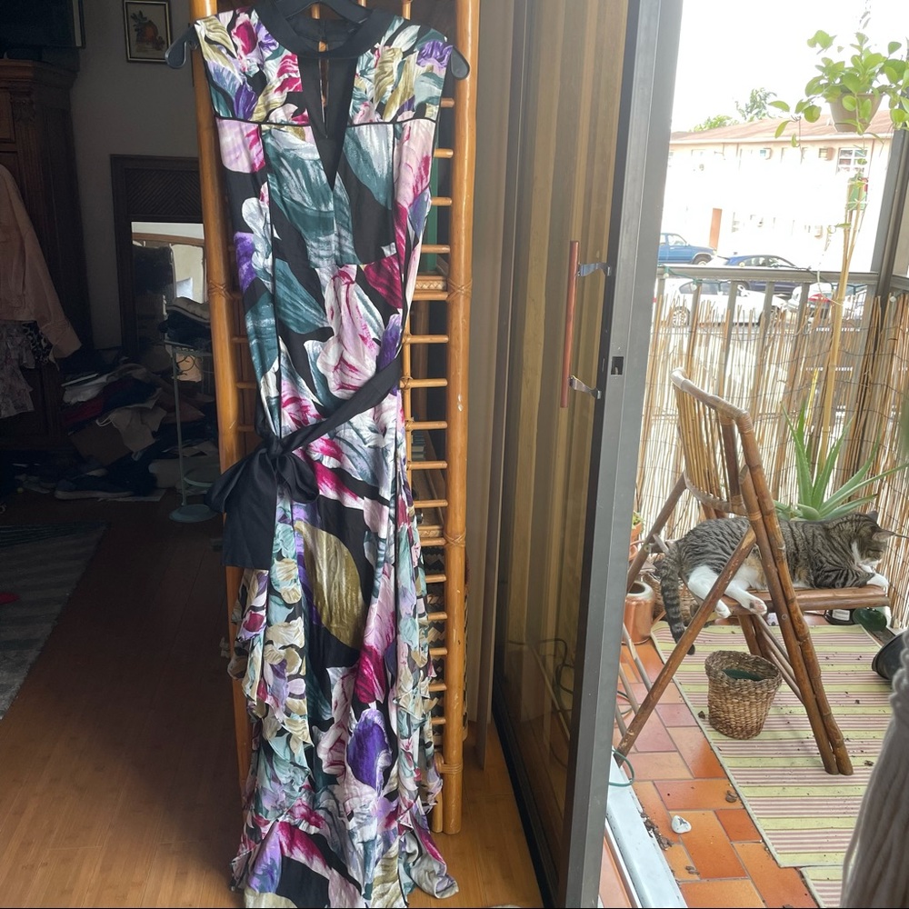 BCBGMAXAZRIA floral maxi dress